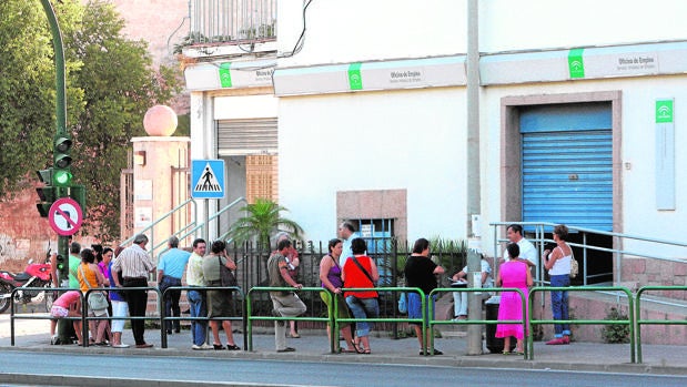 Los contratos temporales a los mayores de 45 años suben un 6% en Córdoba