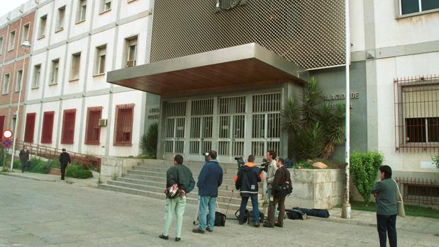 Piden cárcel para una red de estafadores de Córdoba que pedía créditos con nóminas falsas