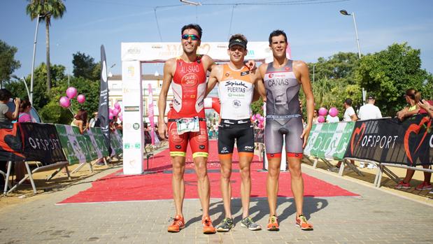 Camilo Puertas y Ana Ruz vencen la XXIX Triatlón de Posadas