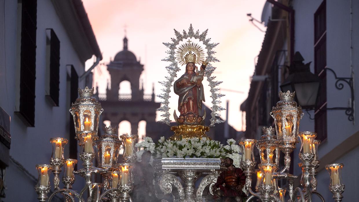 Nuestra Señora de Villaviciosa, durante su procesión