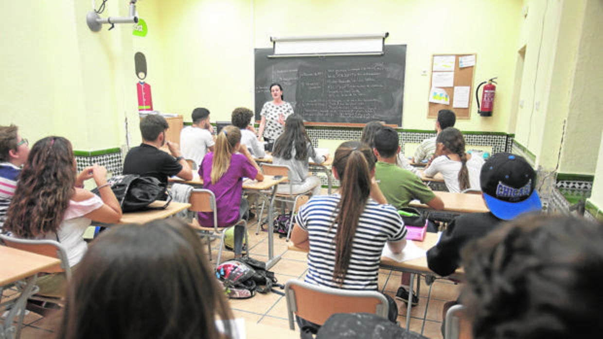 Estudiantes en el Instituto Alcántara, en el Centro de Córdoba