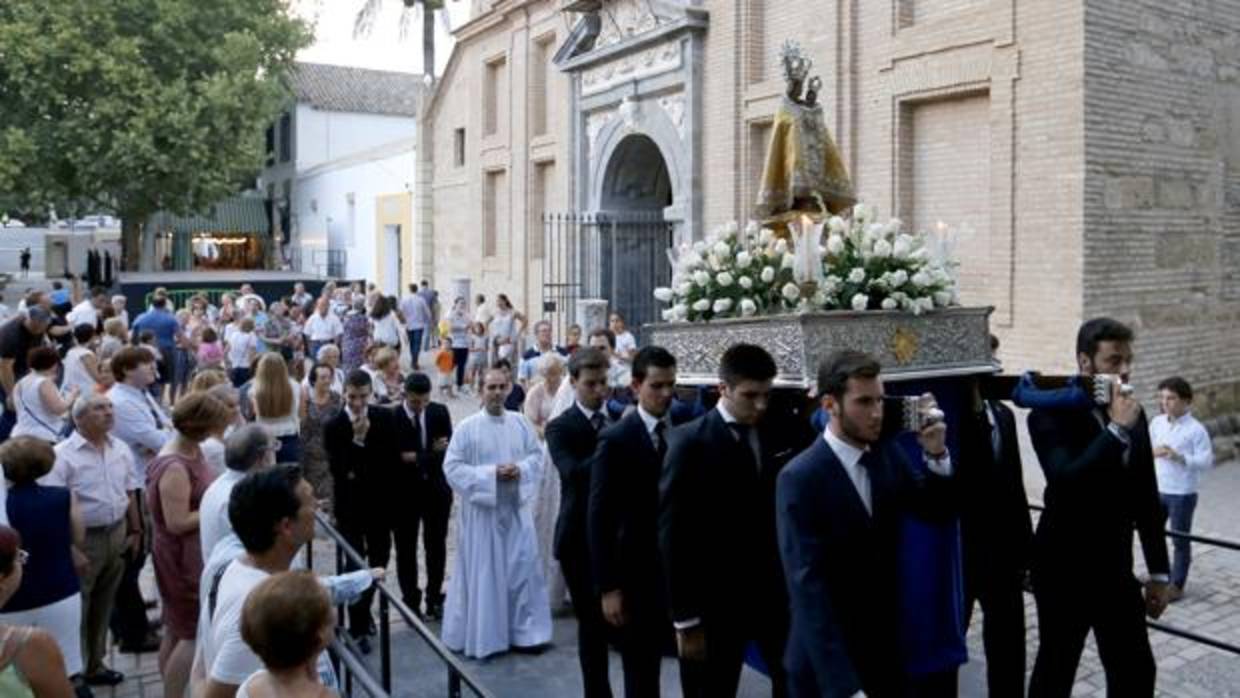 Imagen de la procesión de la Virgen de la Fuensanta en 2016