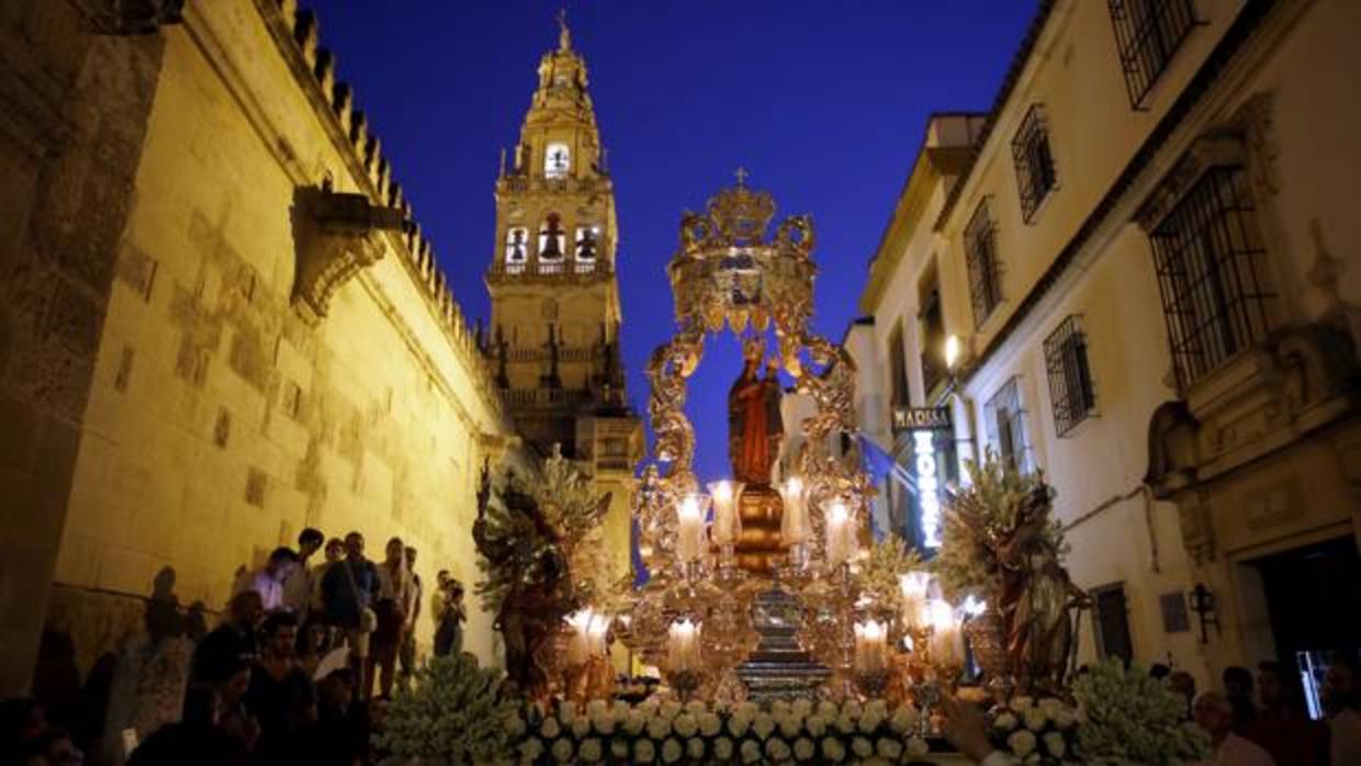 La Virgen de la Fuensanta tras abandonar la Catedral