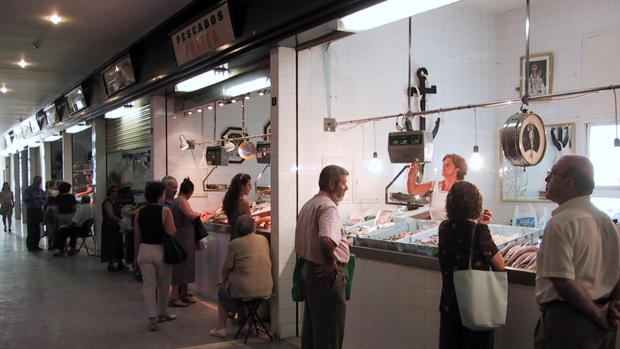 Un grupo empresarial quiere convertir la plaza de abastos de Lucena en un mercado gastronómico