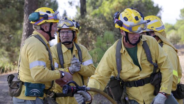 El Infoca da por controlado un incendio en La Campiñuela de Córdoba