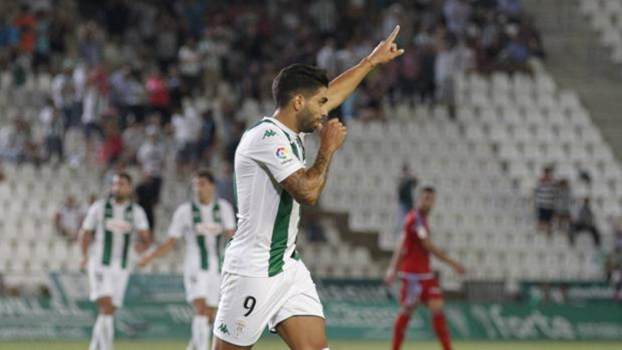 Jona celebra su gol ante el Zaragoza