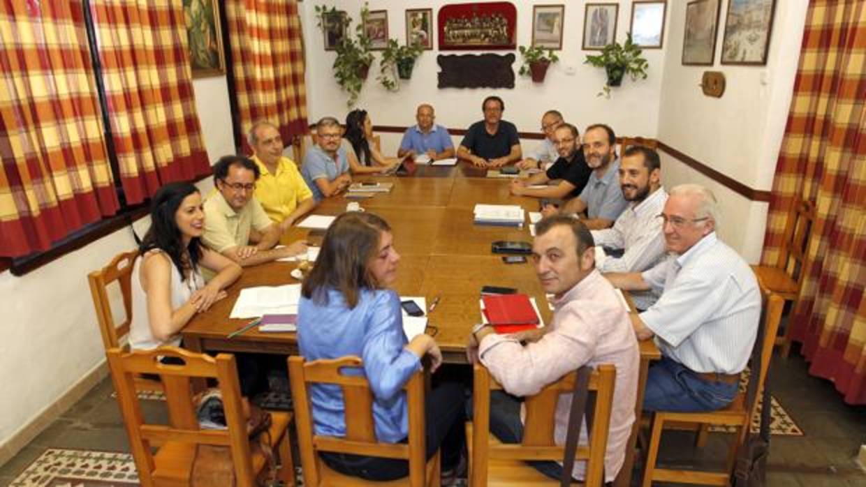 Reunión de PSOE, Ganemos e IU en Plateros