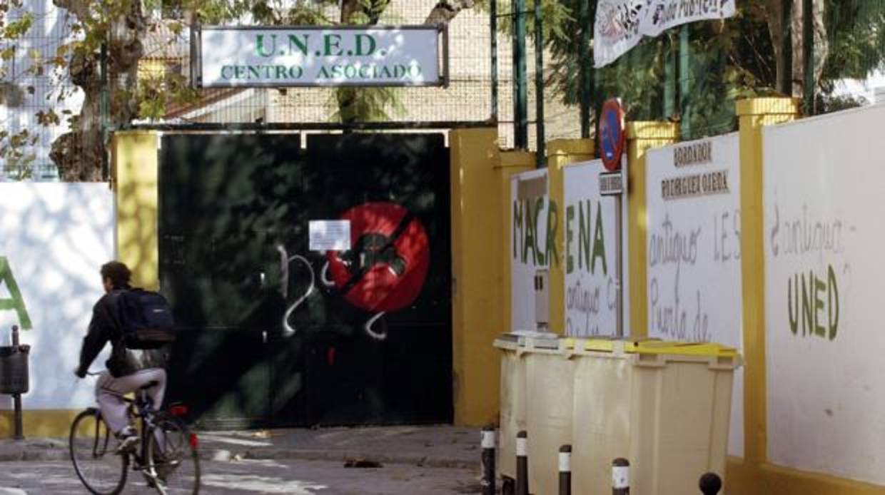 Imagen de un centro asociado en Sevilla