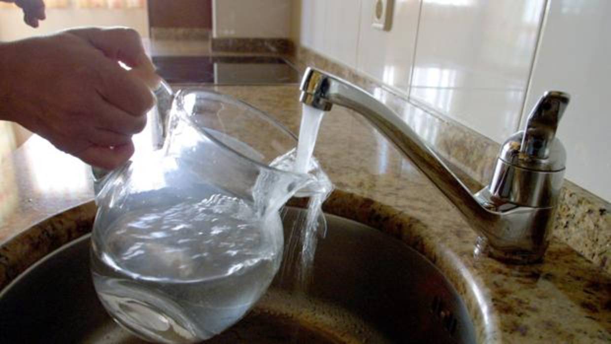 El suministro de agua se encarecerá en Lucena a partir de 2018 por la sequía