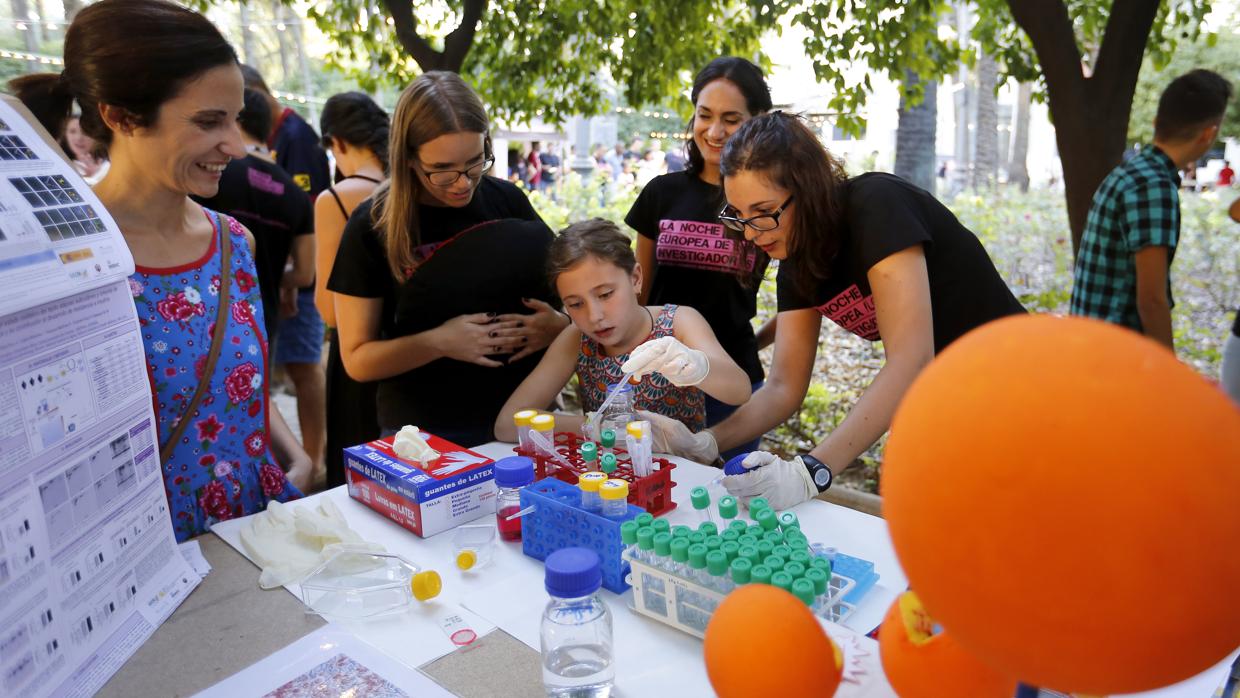 Una actividad en la anterior edición de la Noche de los Investigadores