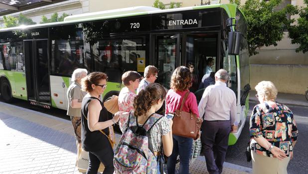 Aucorsa suma 12,5 millones de pasajeros en Córdoba hasta agosto, un 1,6% menos