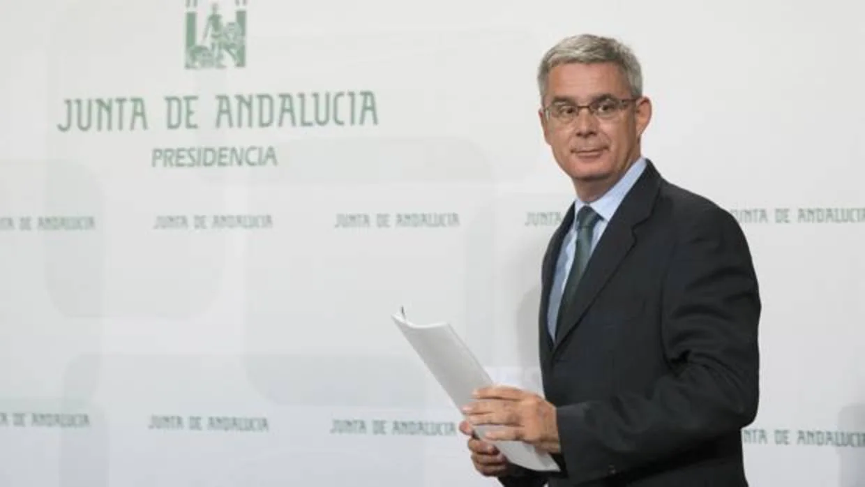 El portavoz del Ejecutivo andaluz, Juan Carlos Blanco, al inicio de su comparecencia