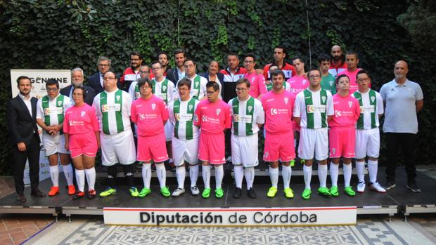 El Córdoba CF presenta el equipo de la Liga Genuine