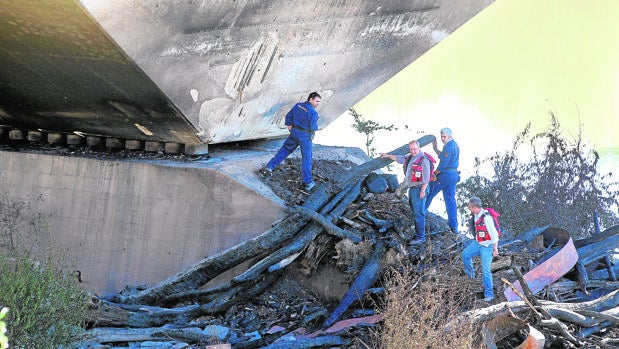 El Ayuntamiento deja de comprobar el estado de los puentes de Córdoba