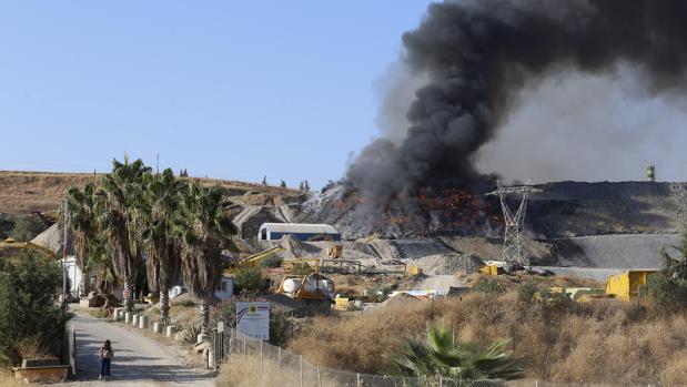 La Junta autorizó eliminar amianto y cenizas de Puente Nuevo en la planta de reciclaje incendiada en Córdoba