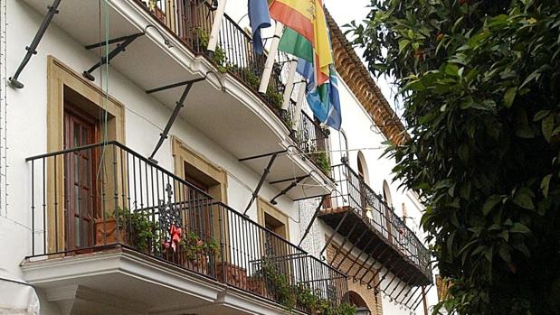 Marbella paga más a enchufados de la etapa de Jesús Gil que a sus funcionarios