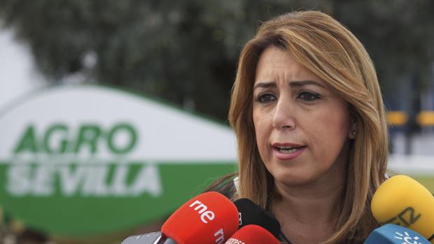 Susana Díaz califica de «amenaza intolerable» la respuesta de Puigdemont e insta a Rajoy a intervenir