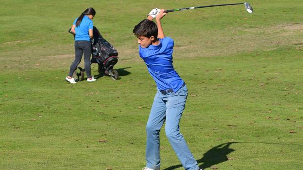 Ángel Crespín gana en Islantilla la prueba del Circuito Benjamín y Juvenil de Andalucía