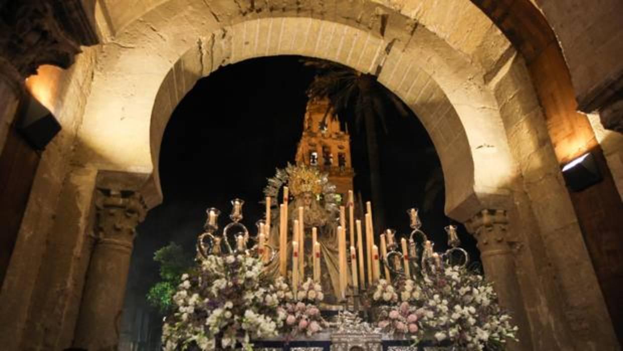 La Virgen del Rayo en procesión