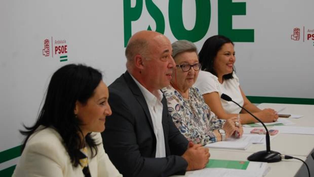 Antonio Ruiz preside la primera reunión de la Ejecutiva