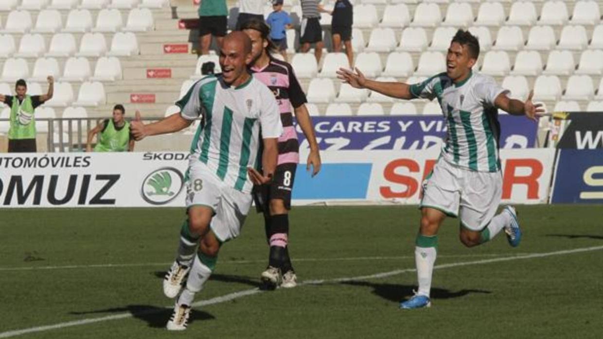 Hervás celebra el 1-0 en la temporada 11-12 ante el Xerez