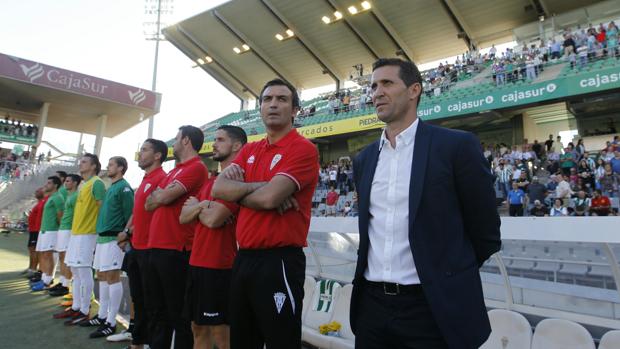 Juan Merino, técnico del Córdoba CF: «Una derrota hubiera sido un mazazo»