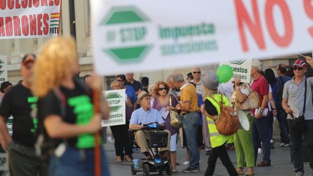 El desgarrador testimonio de una víctima del impuesto de sucesiones: «Decidme si soy peor que un terrorista»