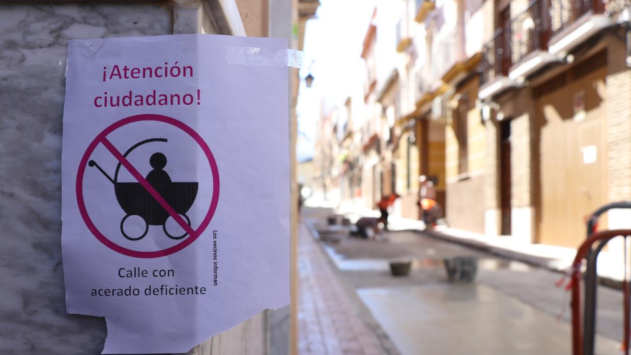 Uno de los carteles de la campaña puesta en marcha por los vecinos