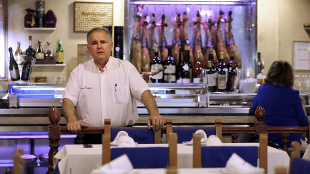 Juan Martos, Casa Pedro: «Aún falta cultura para preparar pescado y marisco en casa»