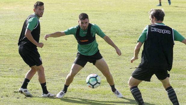 Javi Galán, el único intocable del Córdoba CF