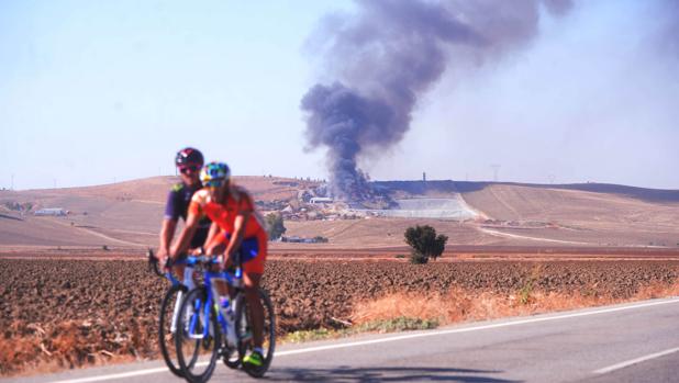 Encinarejo «se enciende» con el fuego de Recicor