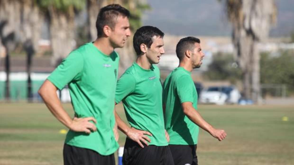 Jovanovic, junto a Markovic y Caballero