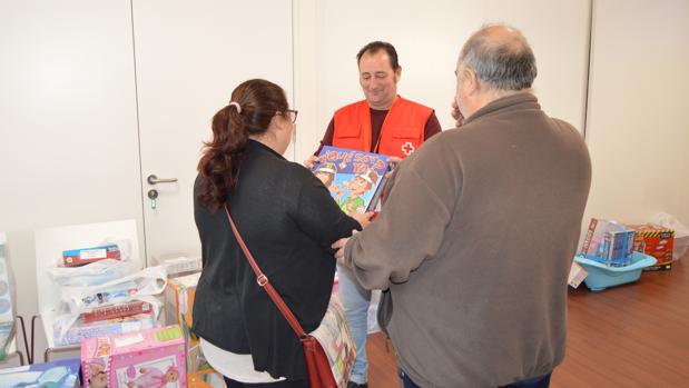 Cruz Roja inicia en Córdoba una campaña de recogida de juguetes para centenares de familias