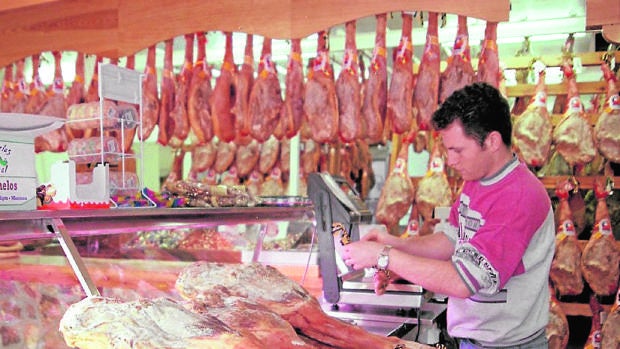 La venta de ibéricos alegra al sector ganadero de Córdoba por Navidad