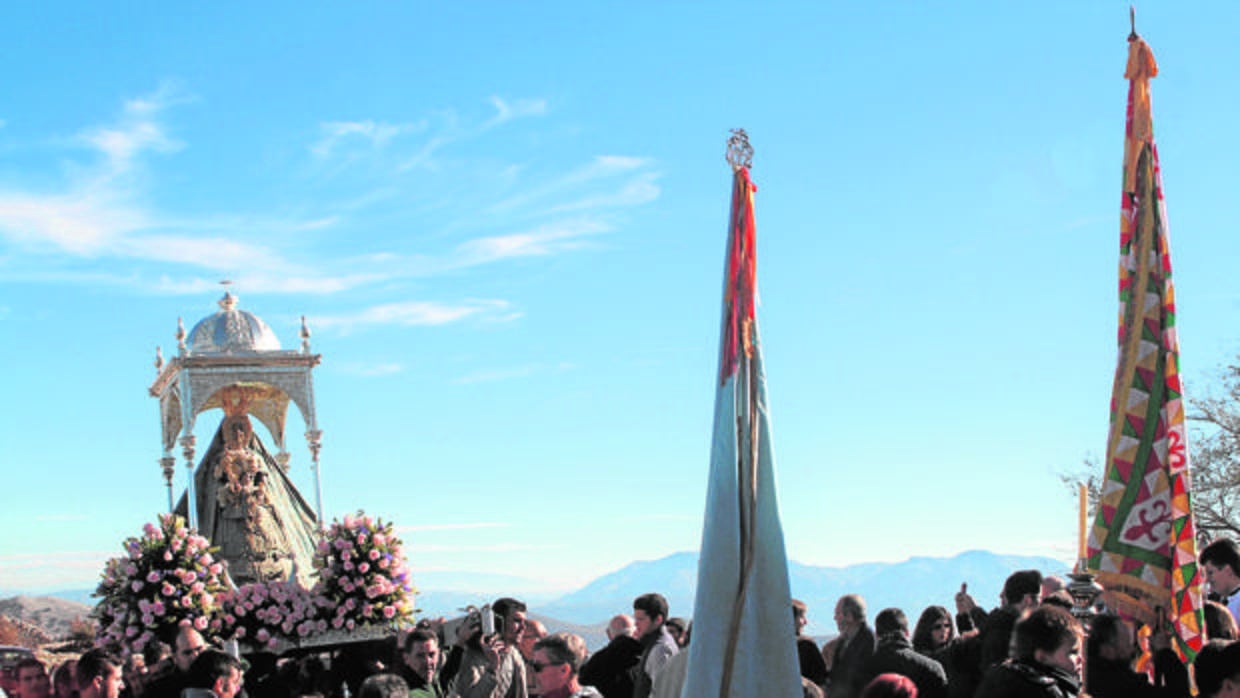 Procesión de ayer de la Virgen de la Sierra