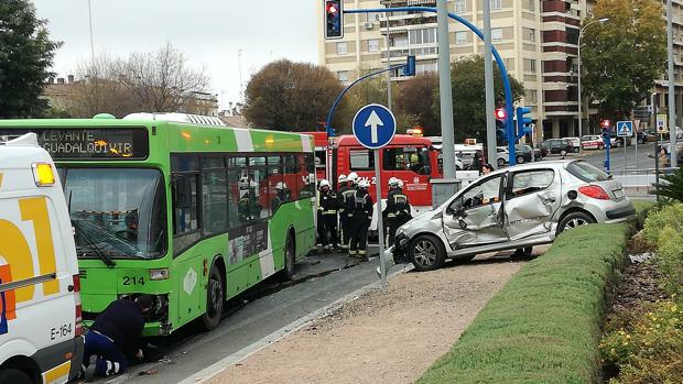 Imagen del accidente en Ronda del Marrubial