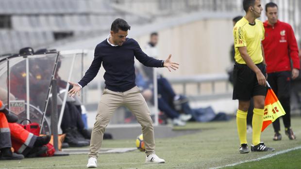 Lo mejor y lo peor del debut de Jorge Romero en el banquillo del Córdoba CF