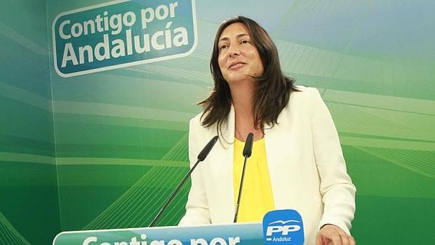 El PP cree que Susana Díaz «usa a los funcionarios como escudo»