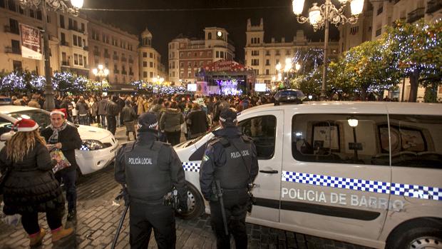 Hasta 250 agentes de la Policía Local velarán por la seguridad en la Navidad de Córdoba