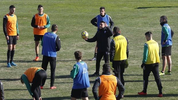 El Córdoba CF ratifica a Jorge Romero como entrenador