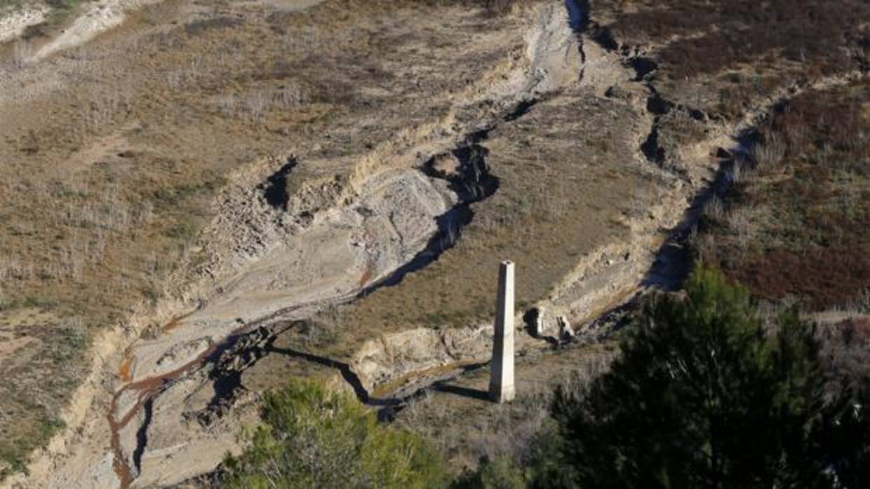 Aspecto que presenta estos días alguna zona del pantano de Iznájar,el mayor de Andalucía