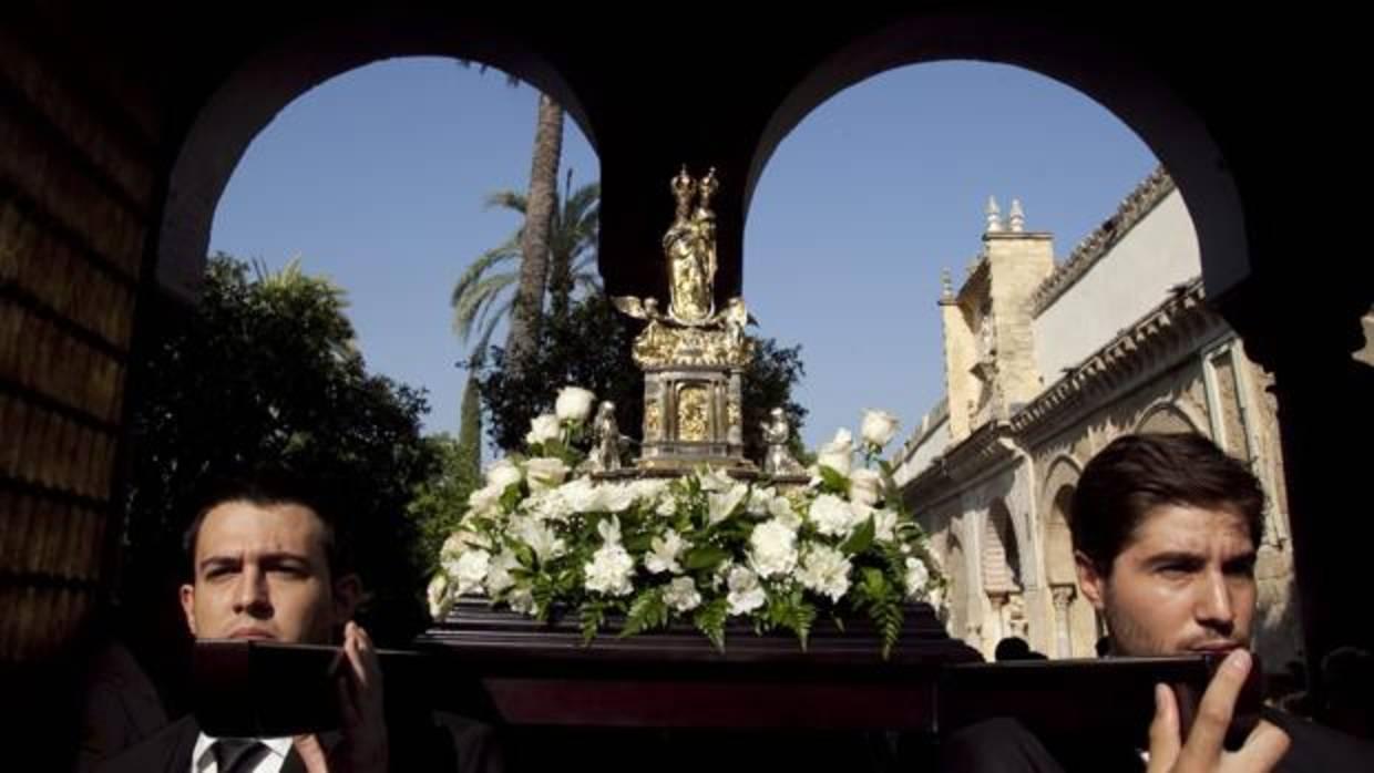 Primitiva Virgen de Villaviciosa, en procesión