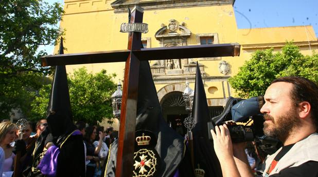 La recuperación de la cruz antigua de Jesús Caído de Córdoba