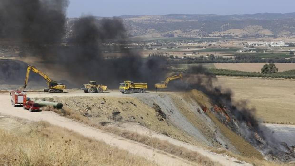 Labores de extinción del incendio