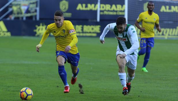 Javi Galán, baja en el Córdoba CF ante el Albacete