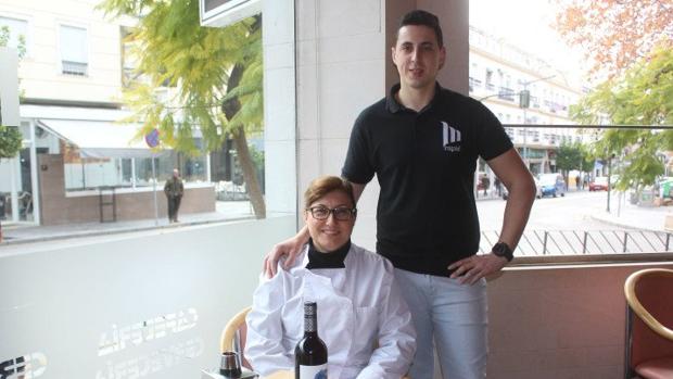 Cafetería Magaluf de Baena, del tapeo al mantel para comer