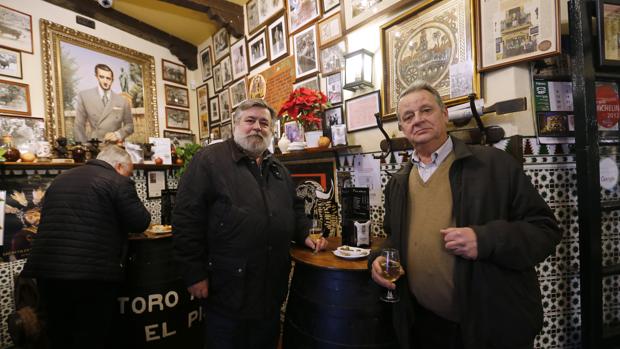 Colgados de la taberna