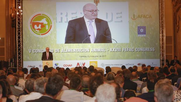 Los participantes en congresos en Córdoba caen el 23% el último trienio, con el Palacio cerrado