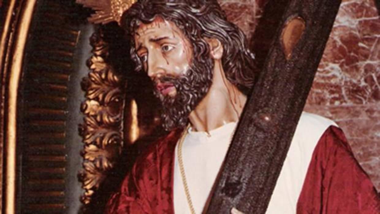 El Señor de los Reyes con la túnica que la cofradía ha donado a la Bondad