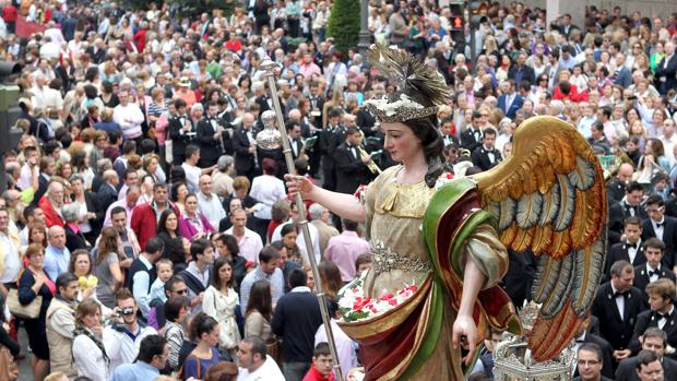 La procesión de San Rafael de Córdoba, un poco más cerca